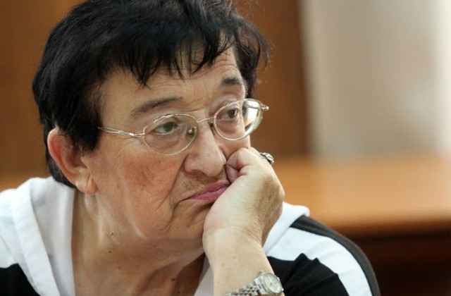 Скъпият ток ще вдигне цените на храни и услуги с 4-5%