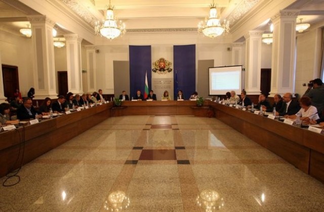 Напрежение в енергийния борд заради анализ на цената на тока