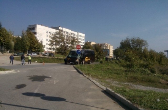 Катастрофа блокира пътя към Богомилово