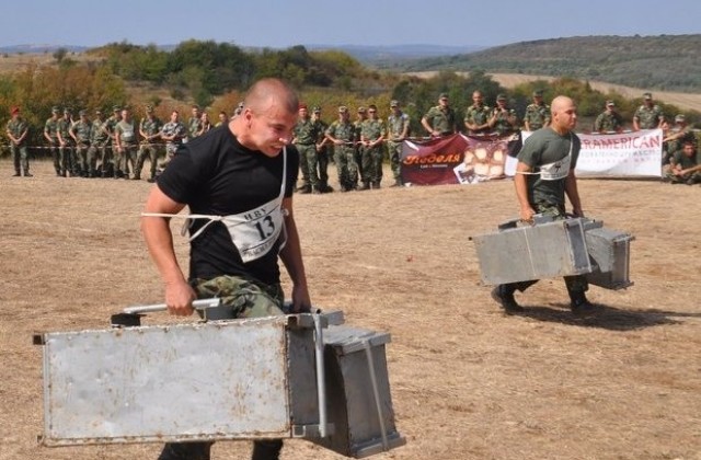 За осми път НВУ избира своя Железен мъж