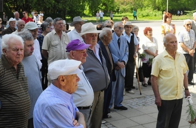 Населението в Смолянско застарява