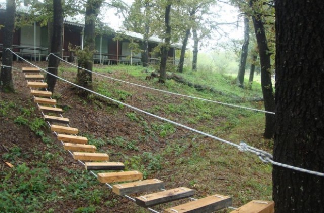 Започна изграждането на въжения град в Средна гора