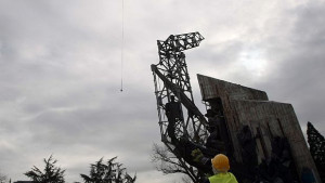 43 анкетирани искат паметникът 1300 години България да бъде демонтиран