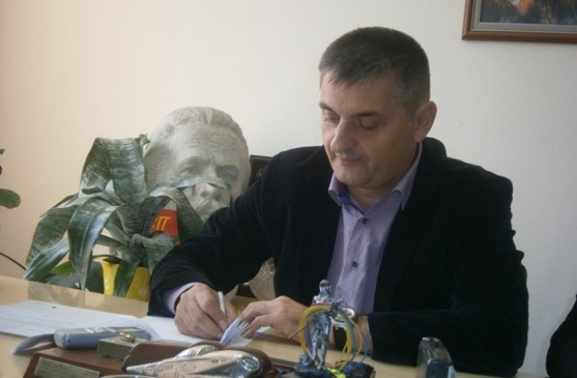 Кирил Добрев: ГЕРБ и БСП - да, в името на България