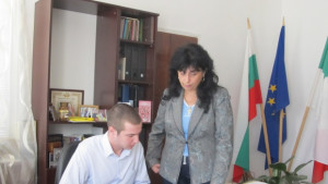 Ученици управляваха за ден Община Лясковец