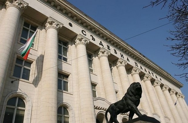 За по-малко от 24 часа втори сигнал за бомба затваря Съдебната палата в София