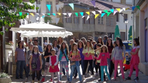 Над 4 часа кадри и близо 20 арт формации и