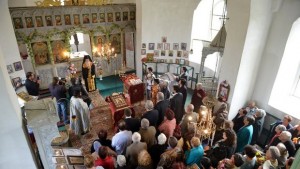 Блатец посрещна иконата на Света Богородица и 12 светии