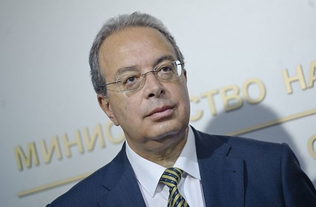 Зам.-министър Ботев сравни минералните извори у нас с петролни богатства
