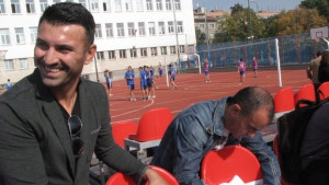 Спортувайте утре с футболните звезди