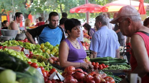Домати и чушки поскъпват на едро