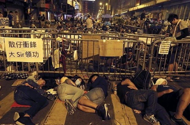 Хонконг: Външни сили са намесени в студентските протести