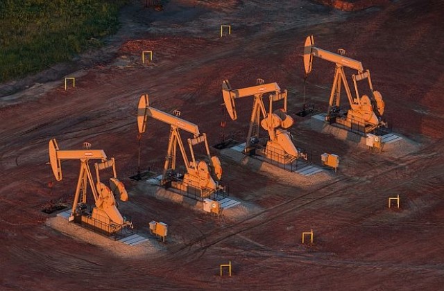 Руското МФ: Малко вероятно е нефтът да скочи над $100 за барел в близко бъдеще