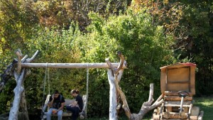 Автомобилът на Фред Флинтстоун радва посетителите на зоопарка