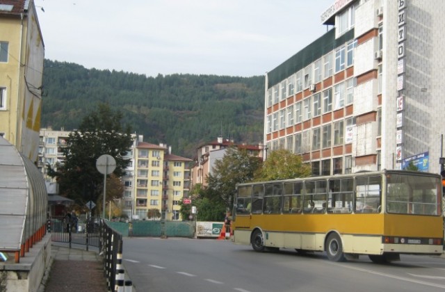 Нова организация на движението се въвежда в централнат градска част на Дупница