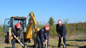 Първа копка на претоварна площадка за отпадъци направиха край Павликени