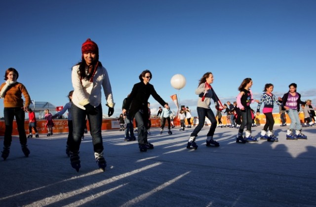 В Москва откриват 18 000 кв.м ледена пързалка