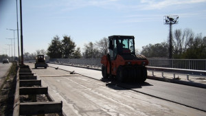 Затварят и лявото платно на надлез за ремонт