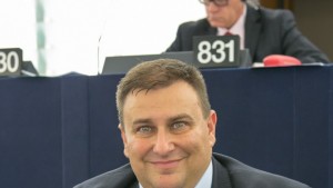 Емил Радев Ислямска държава може да бъде победена с обединени