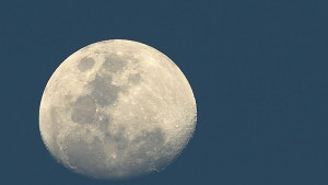 Задава се ожесточено съперничество за Луната