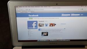 Facebook пусна приложение за анонимно общуване