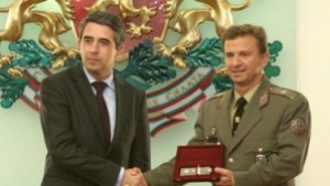 Набират средства за спешна операция на замначалник на отбраната
