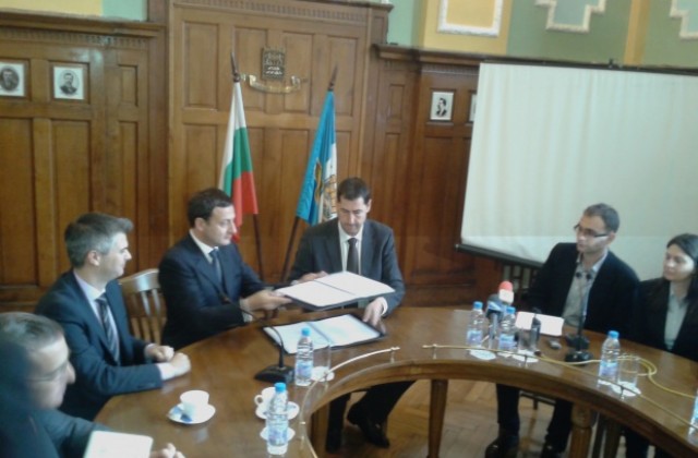 Поръчките по 30-милионния заем няма да се обжалват в български съд