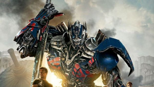 Истински Трансформър се преобразува от робот в автомобил