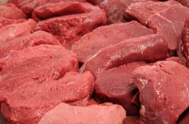 Руски митничари хванаха контрабанда на 600 тона месо от ЕС
