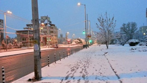 Първи сняг в София чистят улици и булеварди