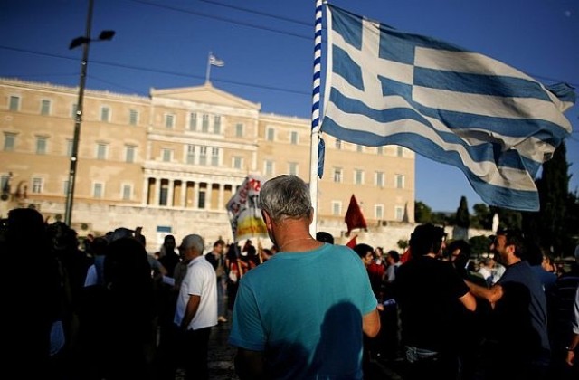 Гърците ще могат да разсрочват над 8 години дългове, натрупани заради мерките за икономии