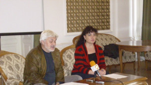 Младежи рецитират в конкурс за художествено слово