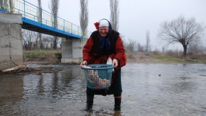 Река Банска отнесе два моста в село Добрич