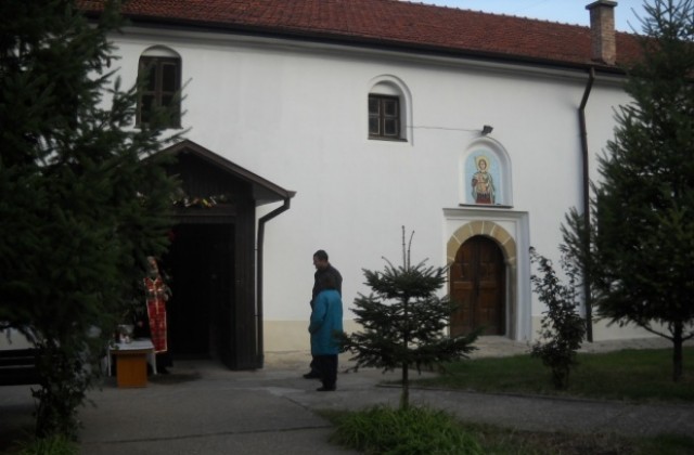 Храмов празник на черквата Св. Димитър в Кюстендил, курбан в кв. Колуша