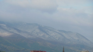 Сняг вали и днес но не създава проблеми в кюстендилско