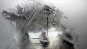 Помогнаха на 20 плевенчани да се измъкнат от 5метрови преспи