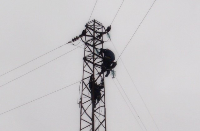 ЧЕЗ: Все още 16 000 потребители в Ловеч и Троян са без ток