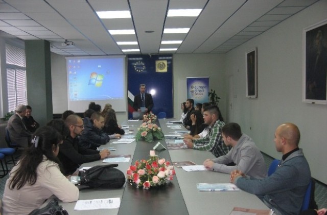 150 студенти се представиха в Студентската научна сесия в университета в Габрово