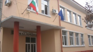 Учениците от Св Климент Охридски в принудителна ваканция заради наводнението