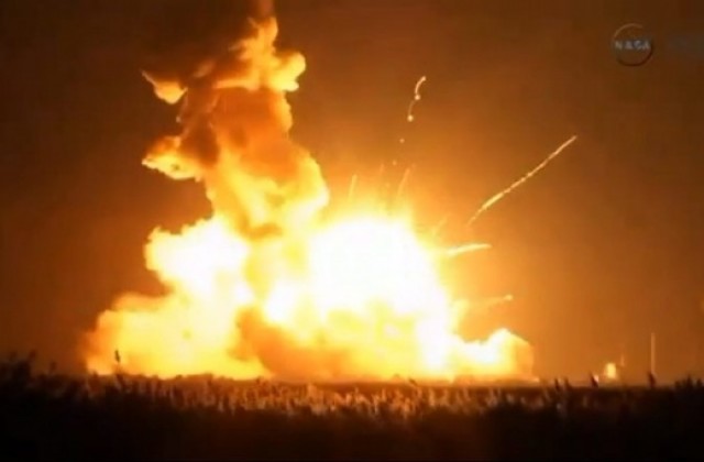 Ракета на НАСА избухна при старта си