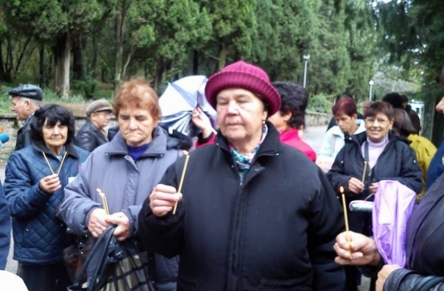 Продължават протестите на жителите на Обручище и Мъдрец