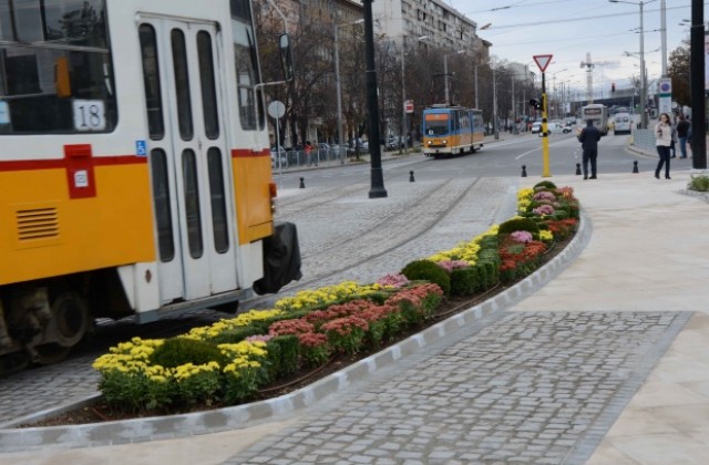 Пускат движението по Лъвов мост до края на седмицата