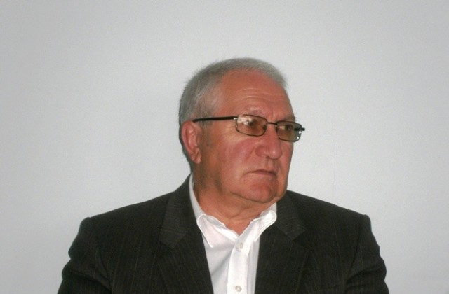 Рекордно количество мокър сняг се е изсипал над Габрово в събота и неделя