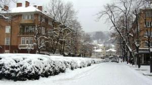 196 души ще поддържат обществените терени в общините от областта