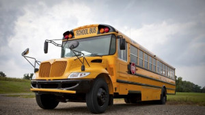 Автобус вдигна 590 км ч ВИДЕО