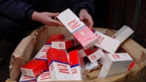 Кола натъпкана с контрабандни цигари задържаха на Капитан Андреево