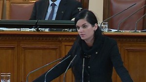 Балабанова защити Златна Добруджа от парламентарната трибуна
