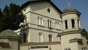 Липсват православни свещеници