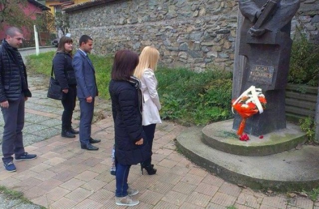 МГЕРБ-Кюстендил почете Деня на будителите