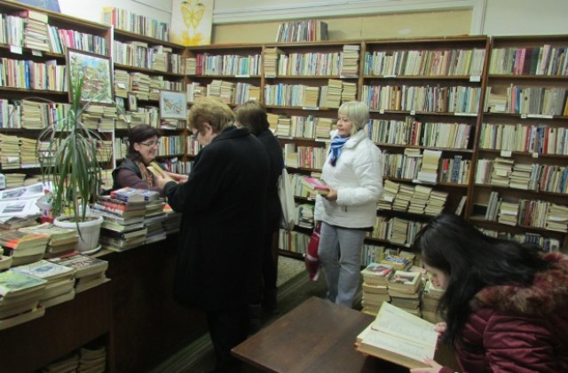 Горнооряховската библиотека спечели трети проект за закупуване на нови книги